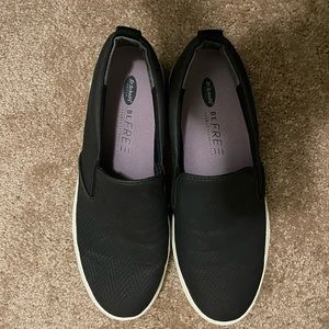 Dr. Scholl's black slip on sneakers